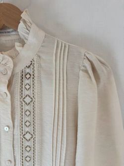 BLUSA ENCAJE