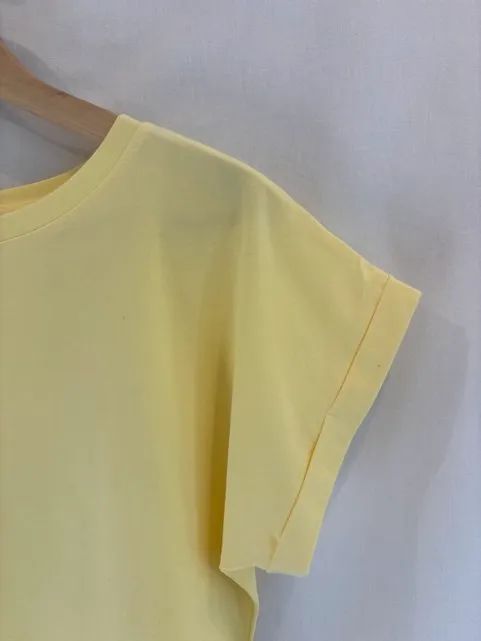 CAMISETA ALGODÓN AMARILLA