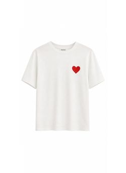 CAMISETA BLANCA CORAZóN ROJO