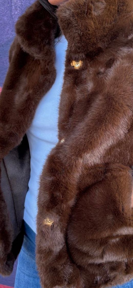CHAQUETA BOMBER EFECTO PELO MARRÓN